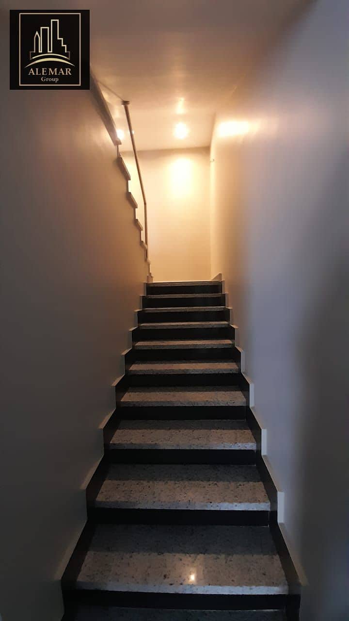 4 3cfa5619-1304-4a34-ad4f-9c7a5b837baf. jpg