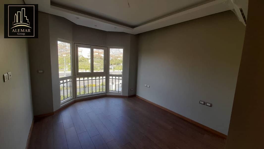 7 16329bb7-1eff-43ee-acd4-e539519b3d15. jpg