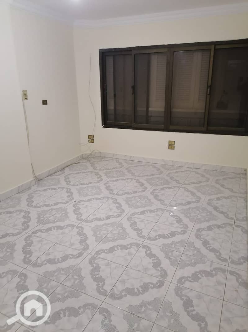 1001089449. jpg 1001089449. jpg