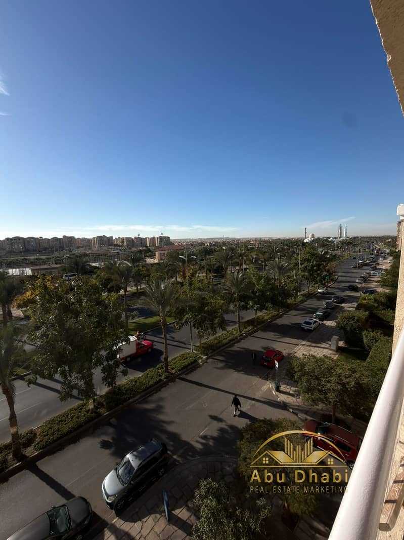 2 0c459ffe-5dca-4702-a189-fd8b0ab9619f. jpg