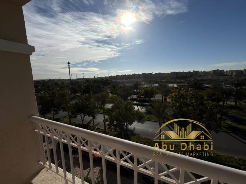 4 a425ff1c-a668-4e98-9a99-6ea9e652b6d7. jpg