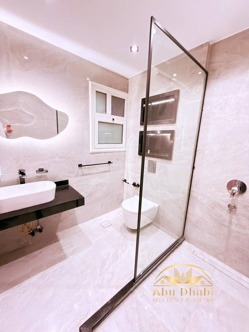 9 738d58ef-1104-4fcb-96c9-7fd7b5b9bac7. jpg