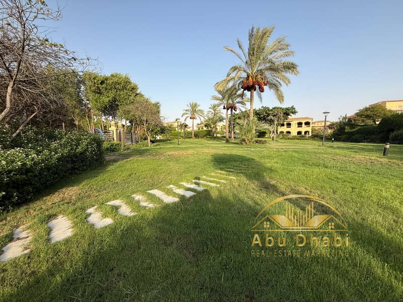 4 5904bca2-7a8c-42cb-a362-a6f2b80d2e0d. jpg