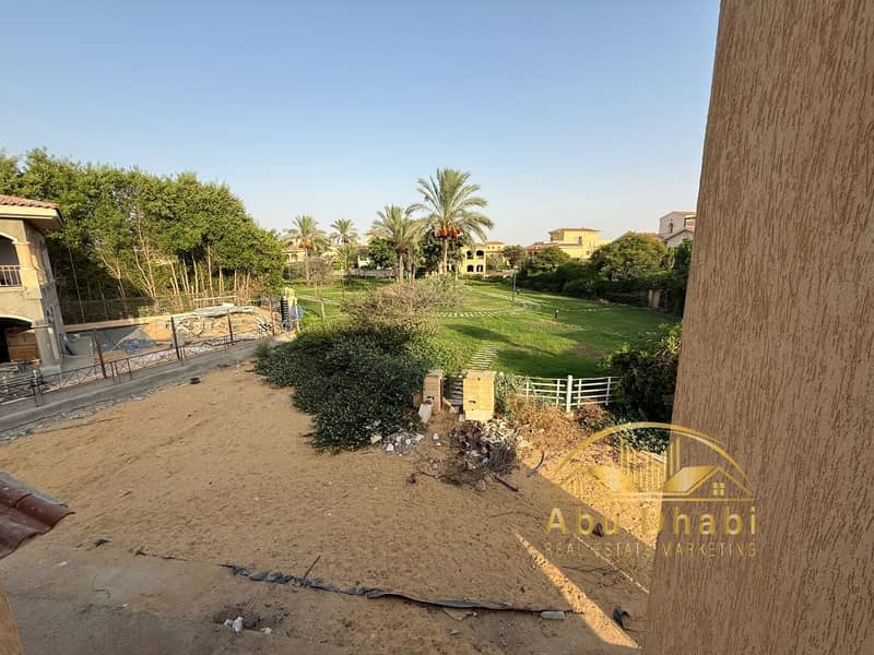 9 655d42c9-6ece-4ec8-ab37-f1a0665441db. jpg