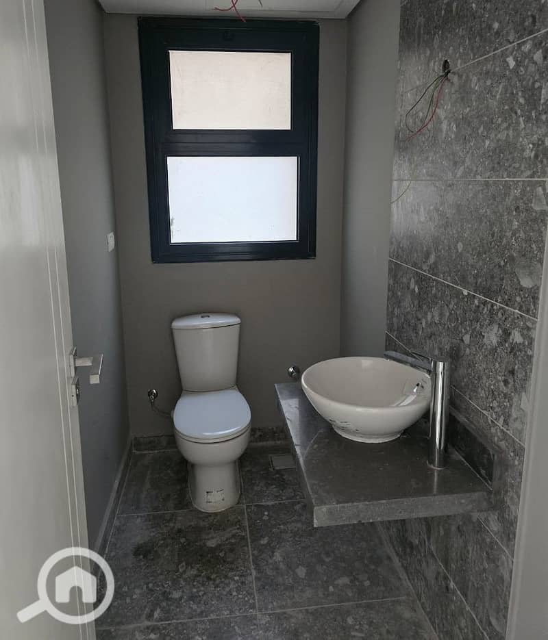 11 WhatsApp Image 2025-11-18 at 1.50. 57 PM (3). jpeg