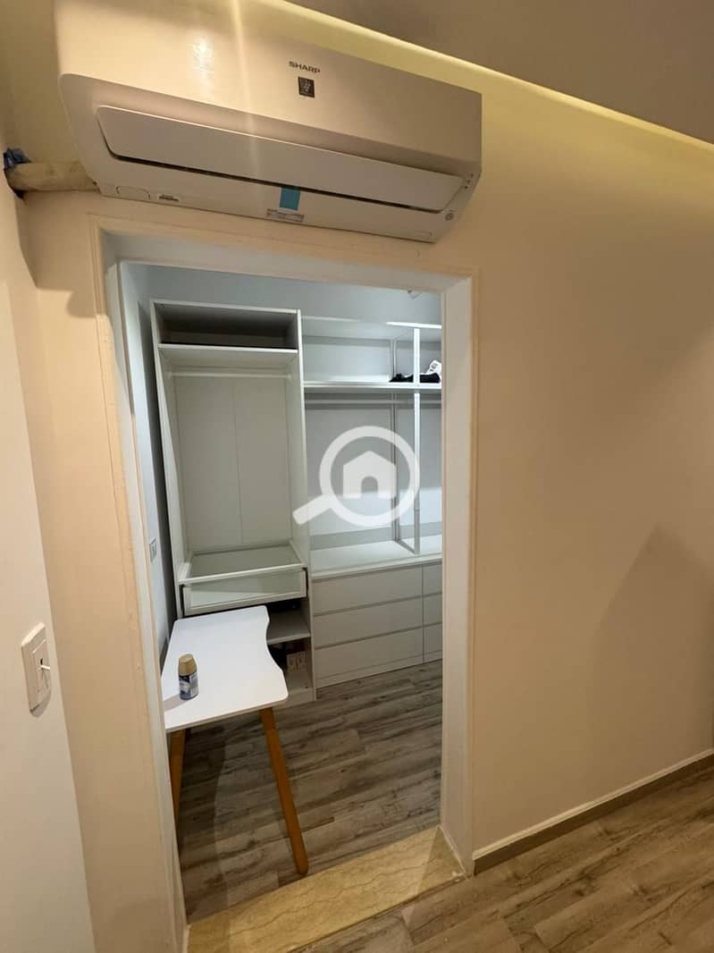 12 0d5d158d-cda0-4a84-ac37-853f99f726c5. jpg