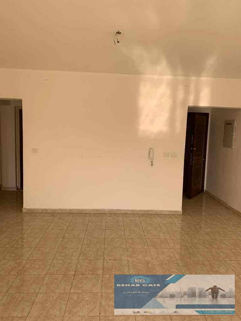 2 bf0b3a40-121e-450c-9577-899cb76b4135. jpg