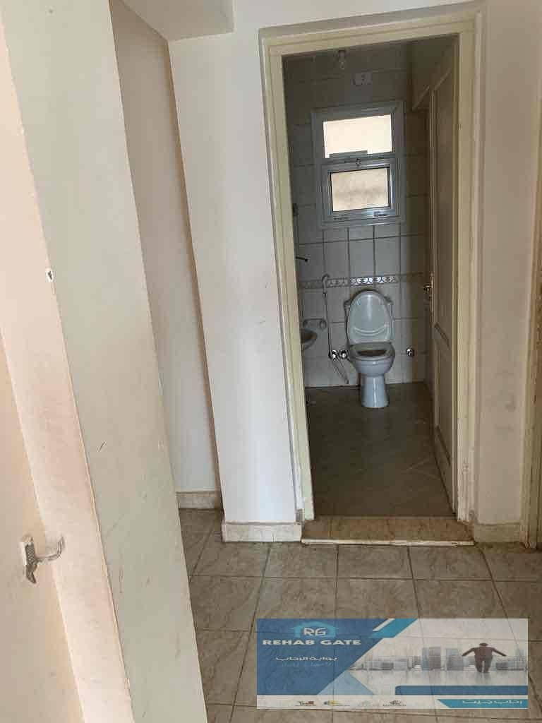 4 7633138c-99db-48d1-a643-bdb721aae54f. jpg