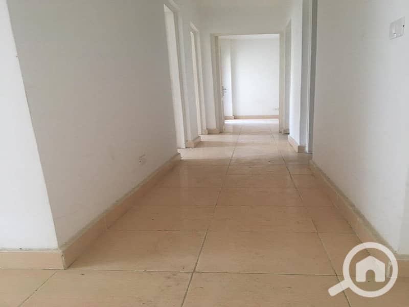 4 472bff51-87a6-4593-bbea-27a725bef530. jpg