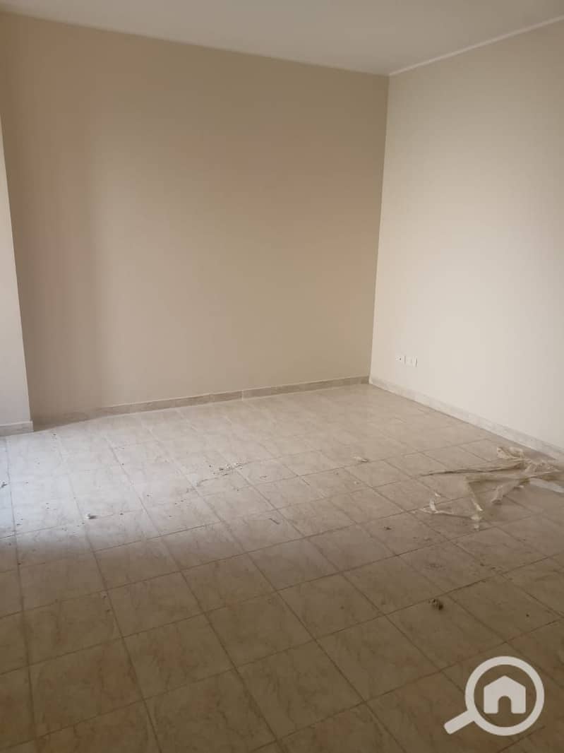 10 c1289c4b-01c6-473c-bbc6-376f45cf76b3. jpg