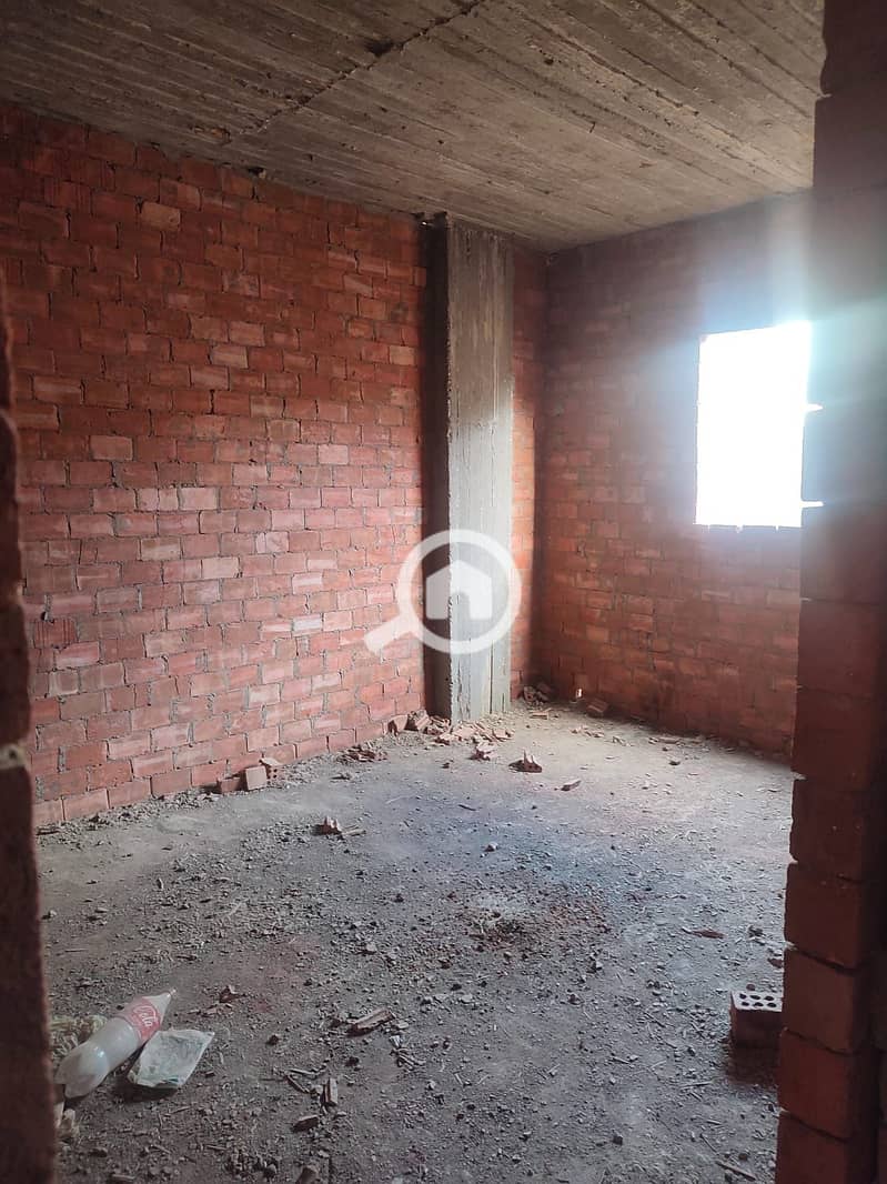 8 995a7e7f-436a-43d8-a22f-94a7bc0b52ca. jpg