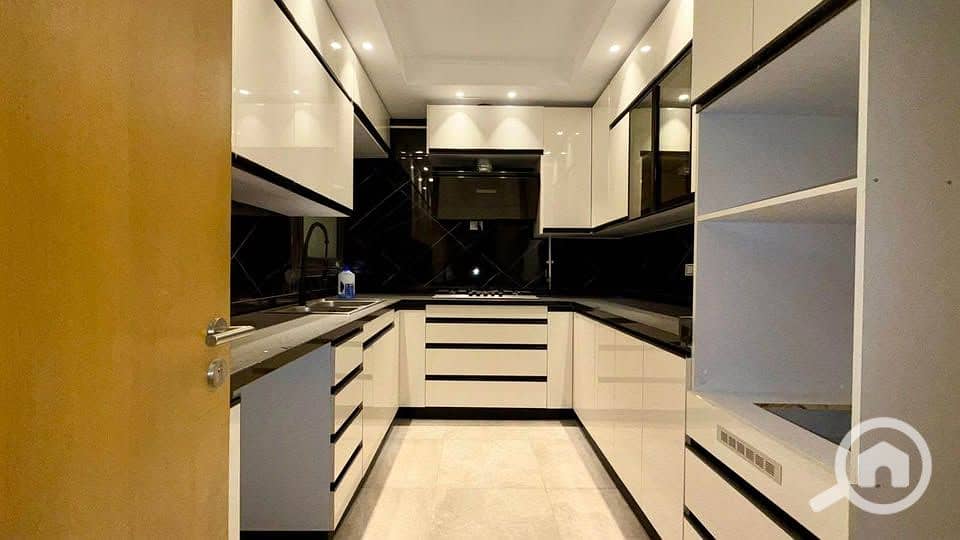 6 504144231_998575212087230_1607464573343672147_n. jpg