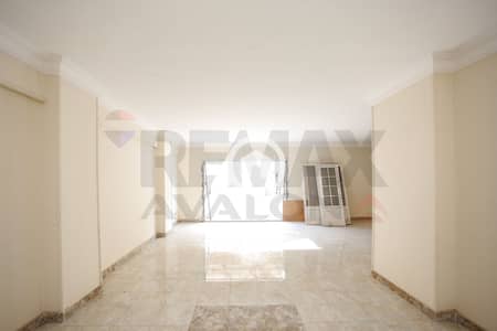 فلیٹ 3 غرف نوم للبيع في سموحة، الإسكندرية - 1. jpg