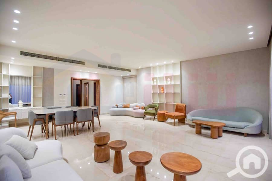 4 WhatsApp Image 2025-12-28 at 14.27. 45 (1). jpg