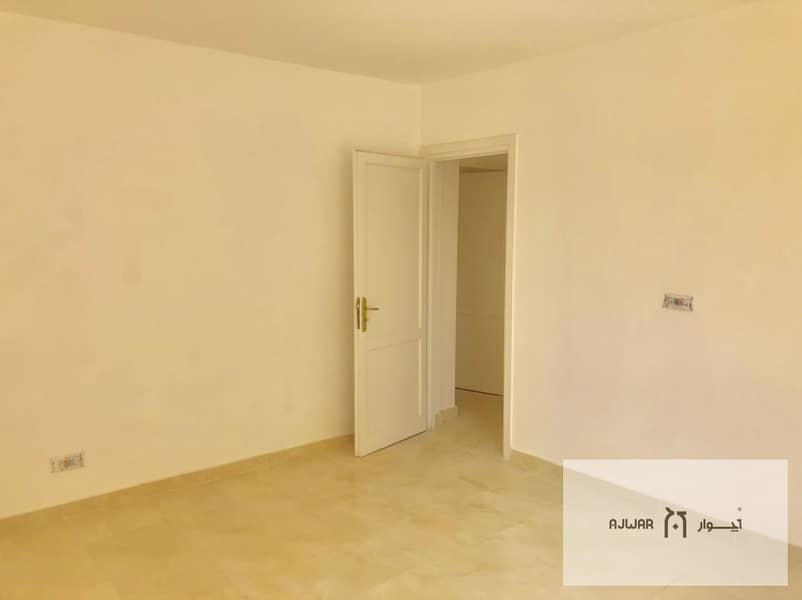 4 59ed2ac4-e58b-4e6c-8faa-c4284ac63970. jpg