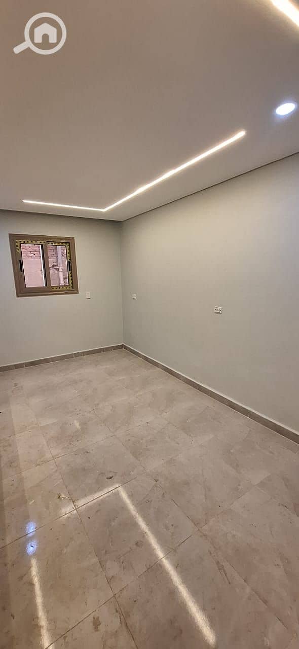 3 4a8b143d-bc9d-41de-886b-936aa33f20e8. jpg