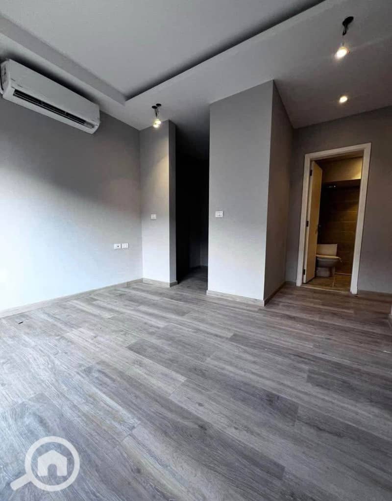 10 WhatsApp Image 2025-12-27 at 7.47. 08 PM. jpeg