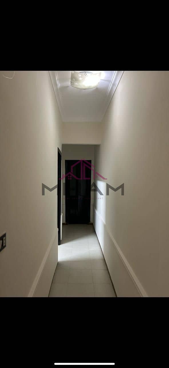 4 photo_5956372015054785435_y. jpg