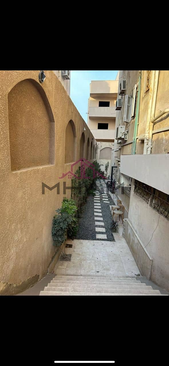 8 photo_5956372015054785439_y. jpg