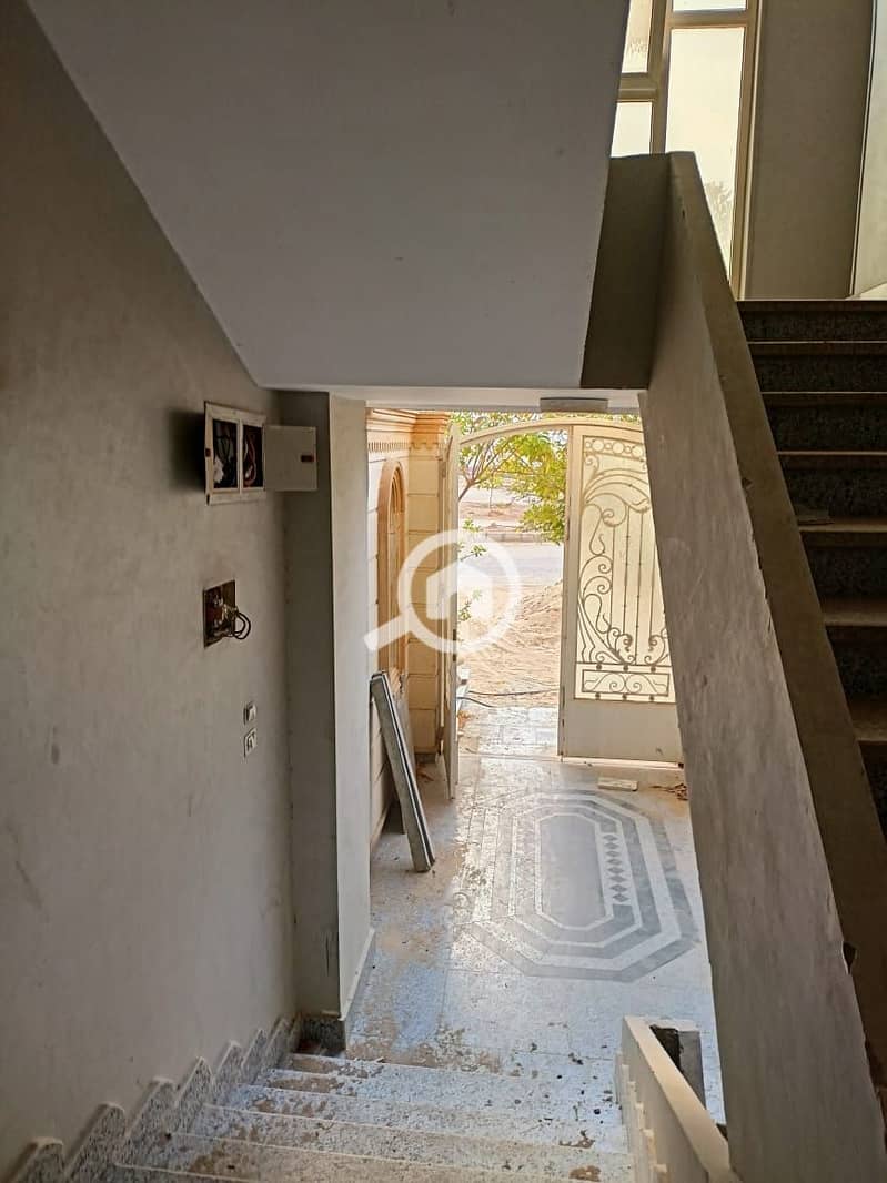 8 e79c90f8-857c-4a8d-9d47-4c2ad9c612ec. jpeg