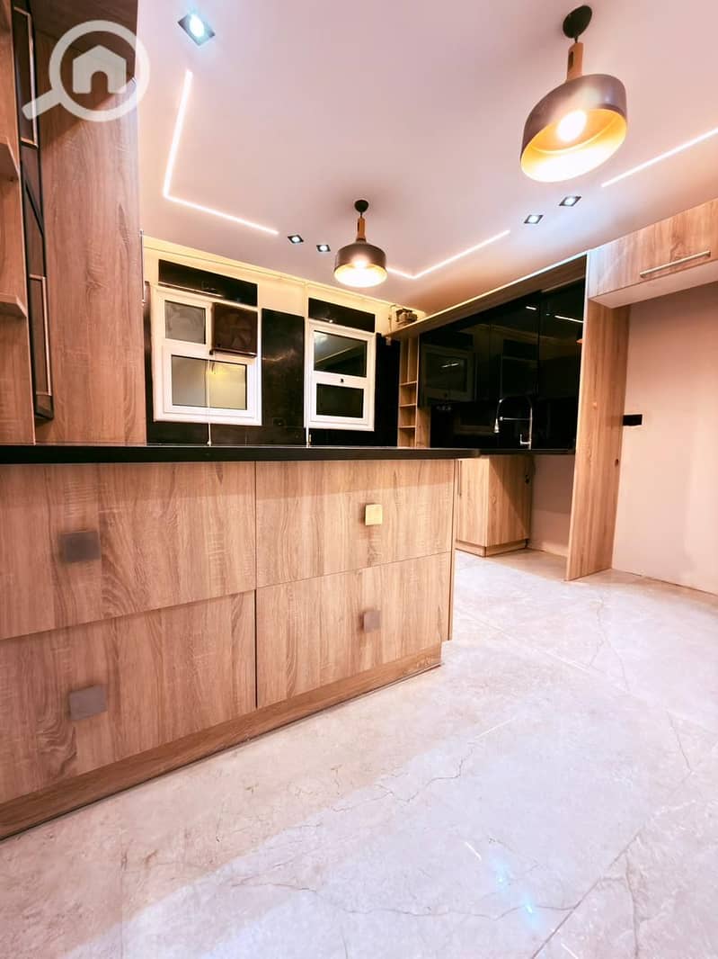 2 1a827e21-35fe-4170-b48c-5e58da7c7fcc. jpg