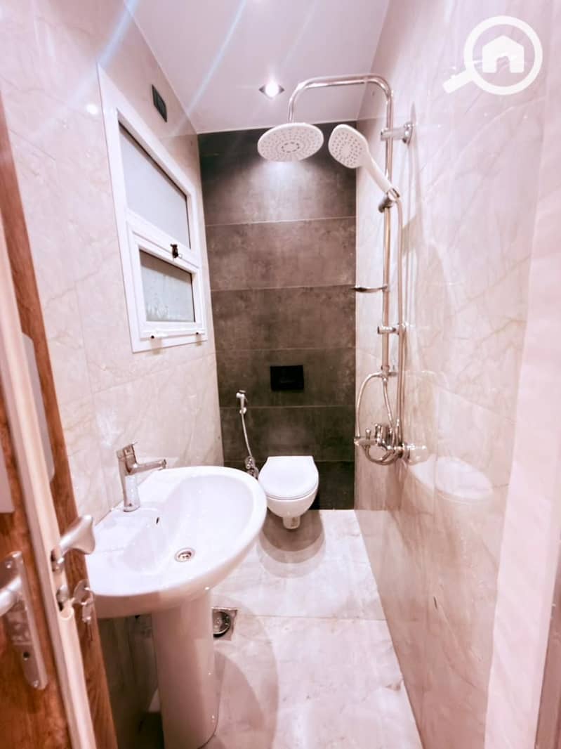 11 52fb5731-7309-4191-82c6-3cff6db4dc36. jpg