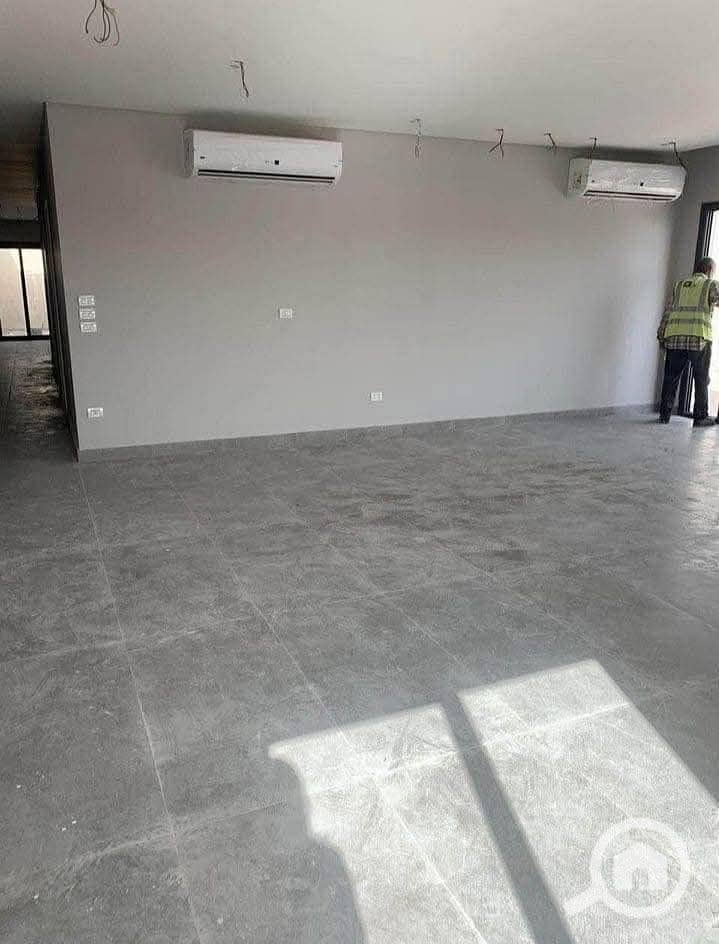 11 699f18e3-ebc3-4d59-aaf3-e8d1c0614102. jpg