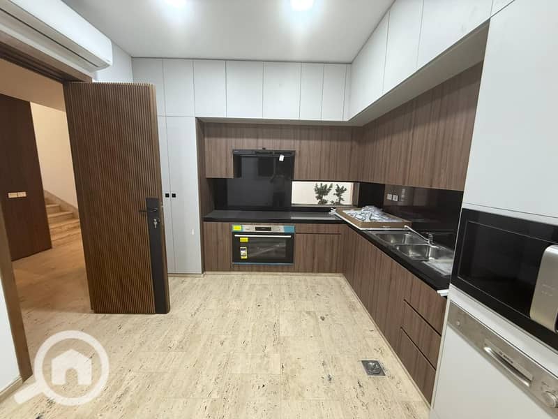 5 WhatsApp Image 2025-11-09 at 7.17. 41 PM (3). jpeg