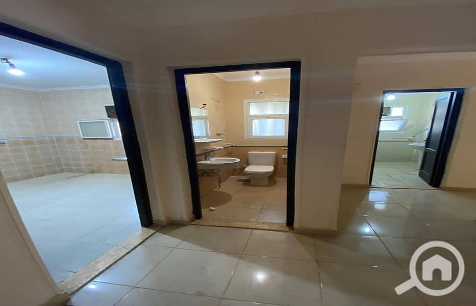 8 e80d2b22-8f02-4d14-a533-9dca2e35df42. jpg