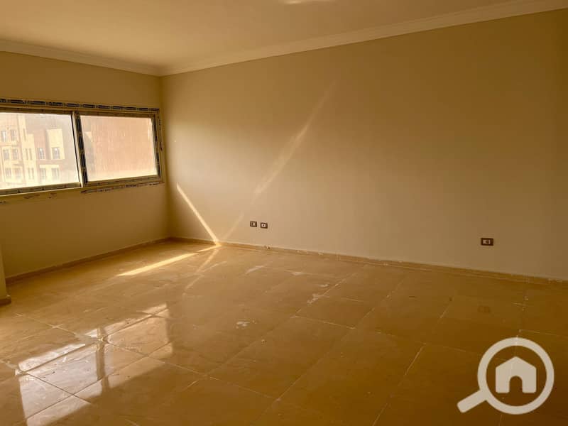 10 WhatsApp Image 2025-08-17 at 12.30. 03_aebd6578. jpg