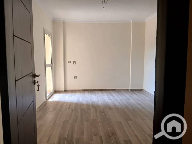 4 WhatsApp Image 2025-04-12 at 15.39. 34_dbe206bd. jpg