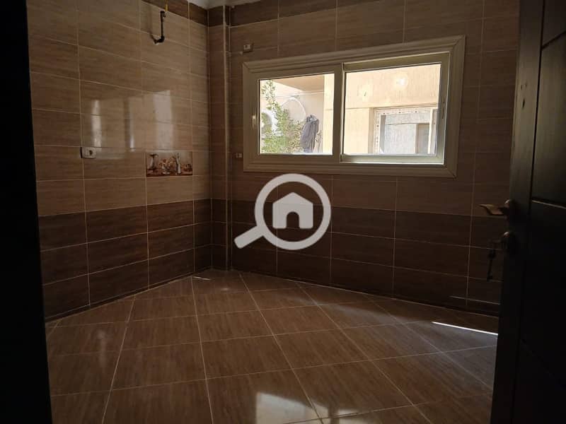 5 WhatsApp Image 2025-04-12 at 15.39. 34_c36110da. jpg