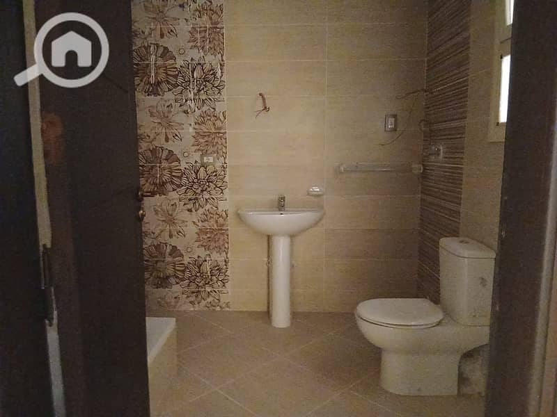 7 WhatsApp Image 2025-04-12 at 15.39. 33_11ebee9c. jpg