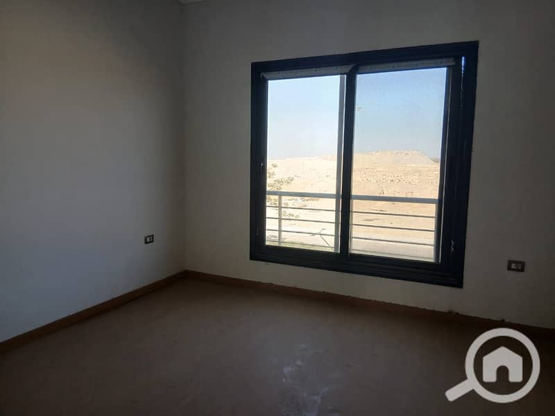 4 WhatsApp Image 2025-02-13 at 10.08. 53_22808051. jpg