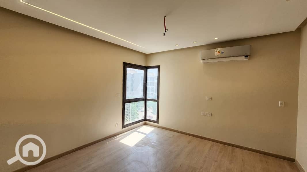 6 WhatsApp Image 2025-12-18 at 11.59. 36 AM (1). jpeg