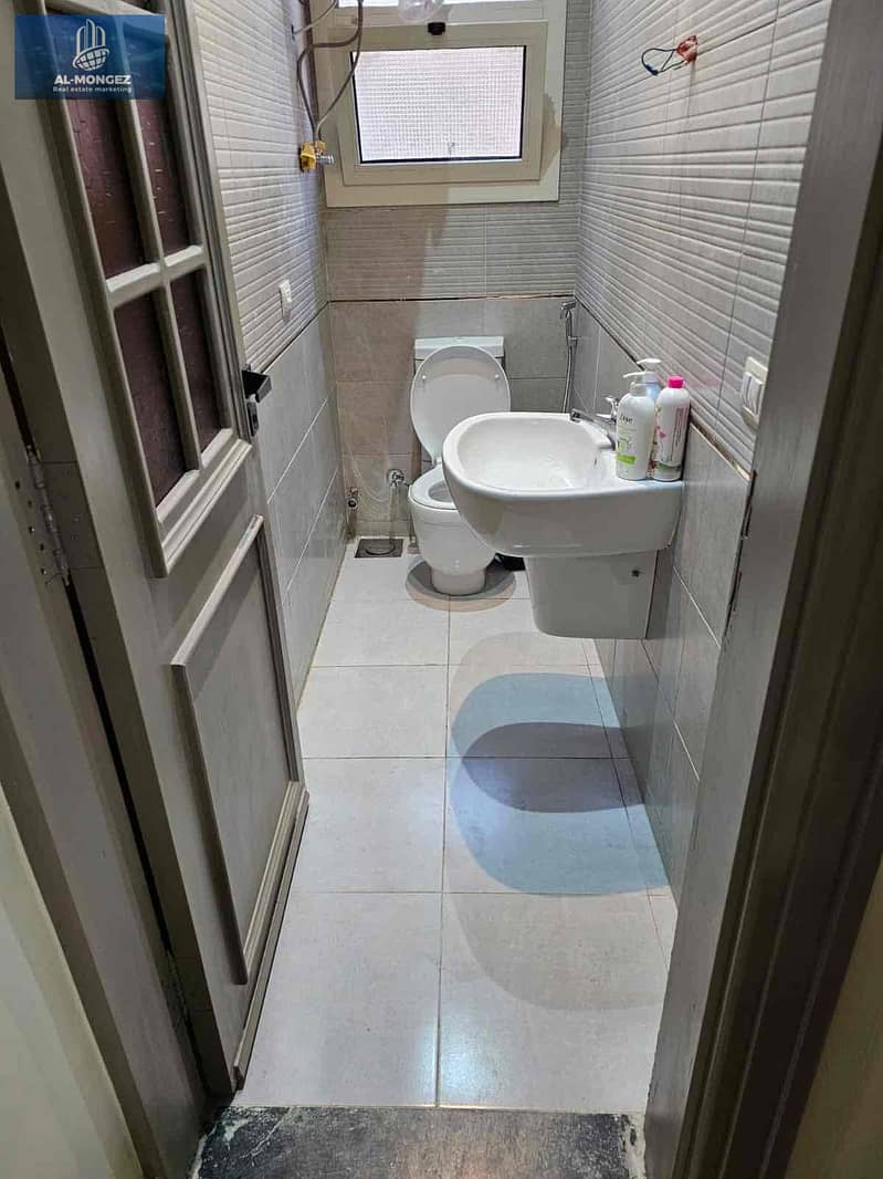 17 d2a78e1c-c5f2-4782-9bb4-52f0eadb89eb. jpg