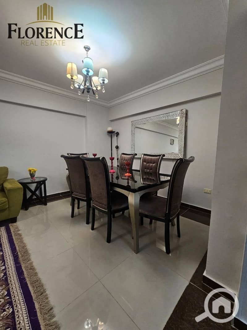 12 c354134b-790d-4ffb-b4d5-e769d0f15638. jpg