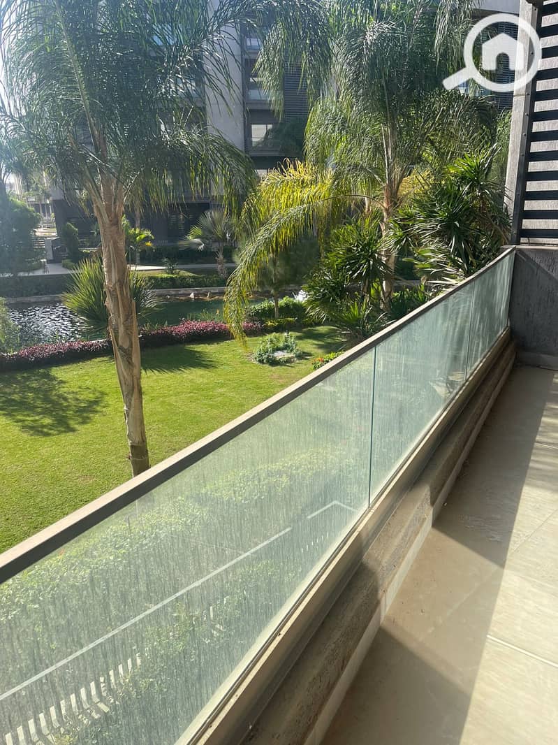 7 b8c118a1-afb7-40b7-9910-ffc16da1cd2a. jpg