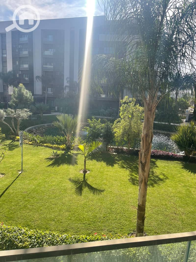 8 c1d9dcf2-3d20-44ed-a160-832ffa2fca9a. jpg