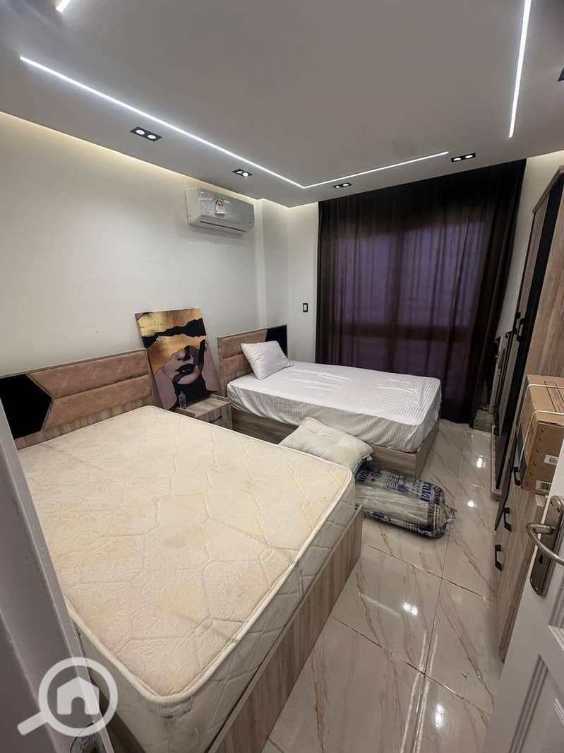 3 4e9c7f42-2779-43a5-920e-656865548528. jpg