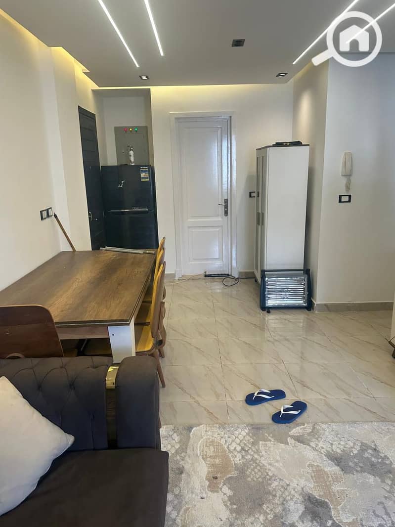 6 cc81070d-5e0a-4f80-a4e2-1b9cba6d8af3. jpg