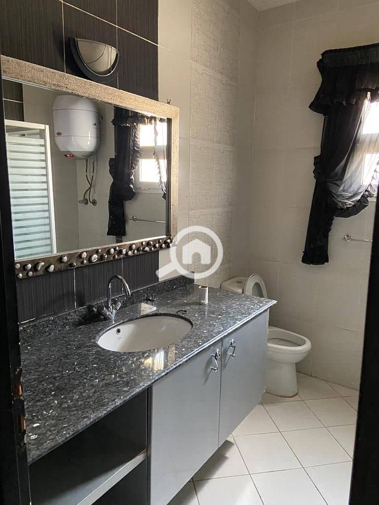 2 2d8c88e9-e7a4-499d-9fb5-8e9d0009b741. jpg