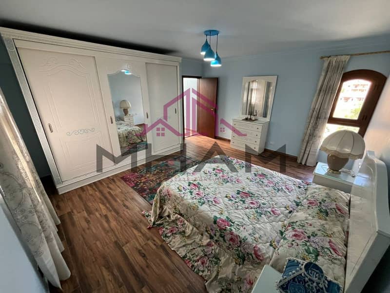 7 photo_5954096111884635374_y. jpg