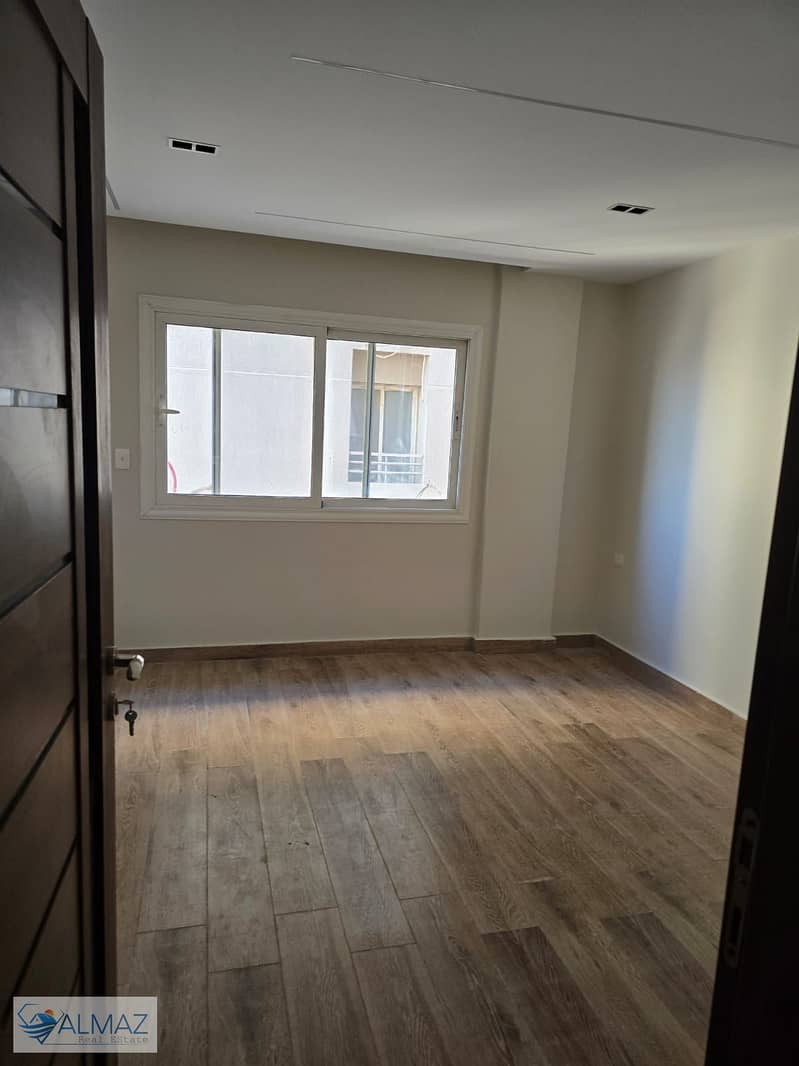 6 WhatsApp Image 2025-12-31 at 4.44. 54 PM. jpeg