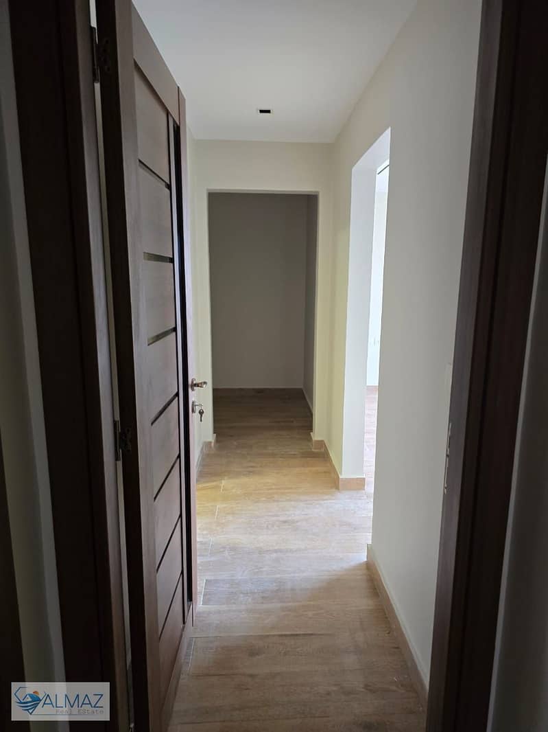 8 WhatsApp Image 2025-12-31 at 4.44. 54 PM (2). jpeg