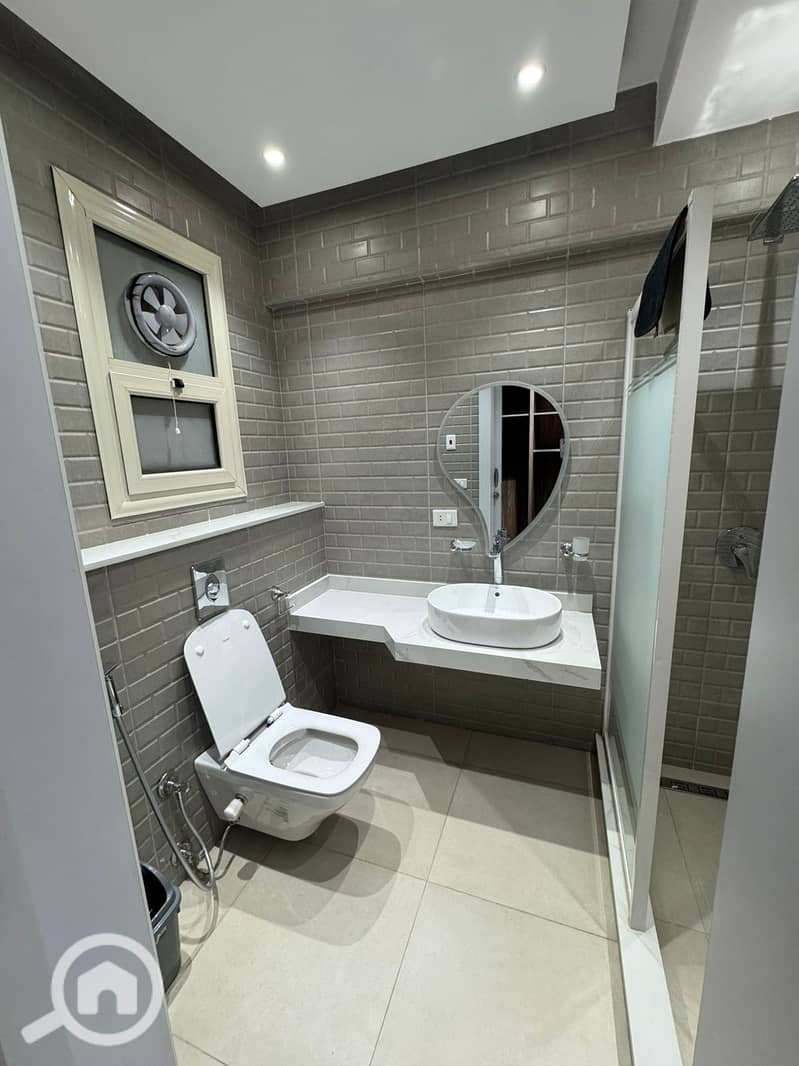 5 WhatsApp Image 2025-12-31 at 14.29. 43 (1). jpeg