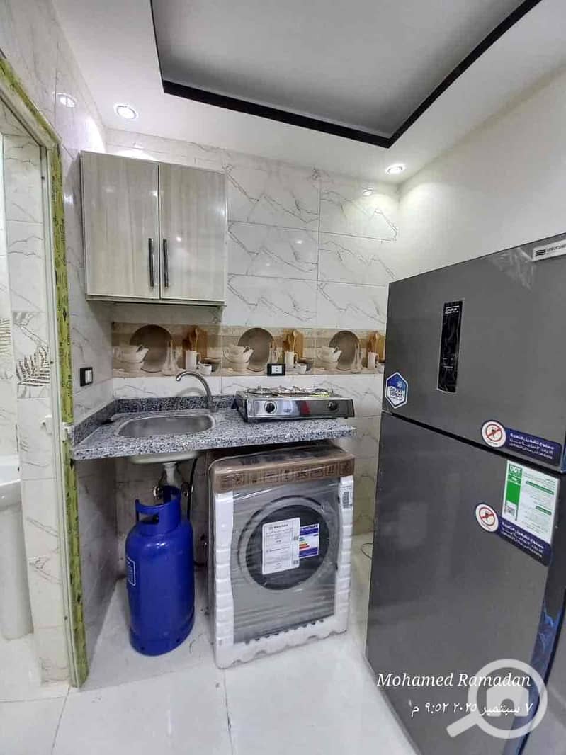 2 b378df3b-ee95-4bd2-a4e7-9b32d649f90b. jpg