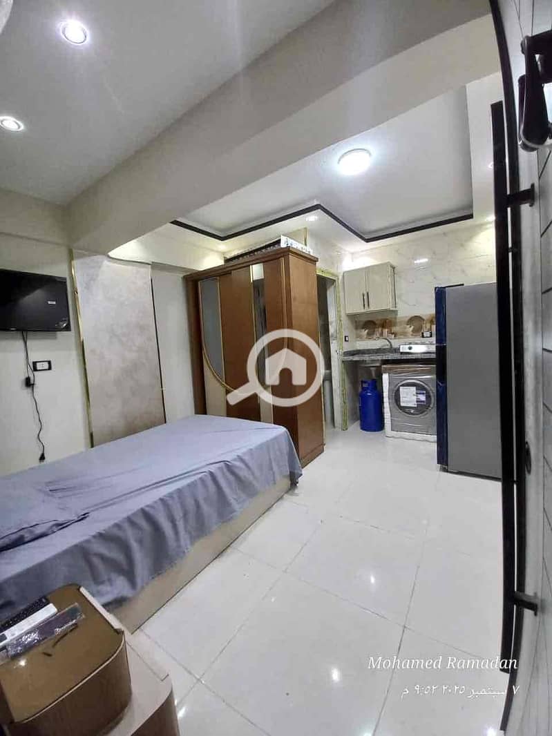 3 ce41eb3c-4d94-4f64-b69a-452b2ab34c03. jpg