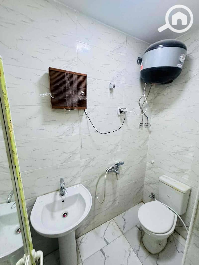 4 f9a03169-4013-4027-bccb-691b8aaf32c9. jpg