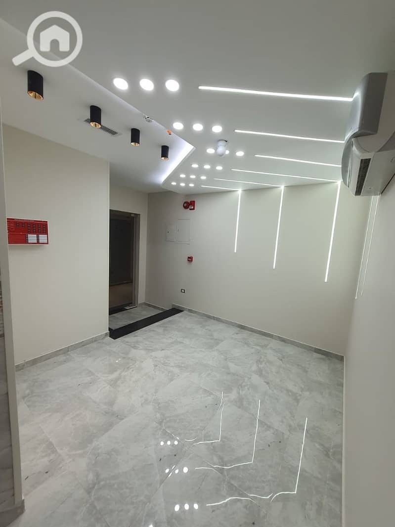 2 411127a8-11de-4066-8a8d-fcccf90688d1. jpg